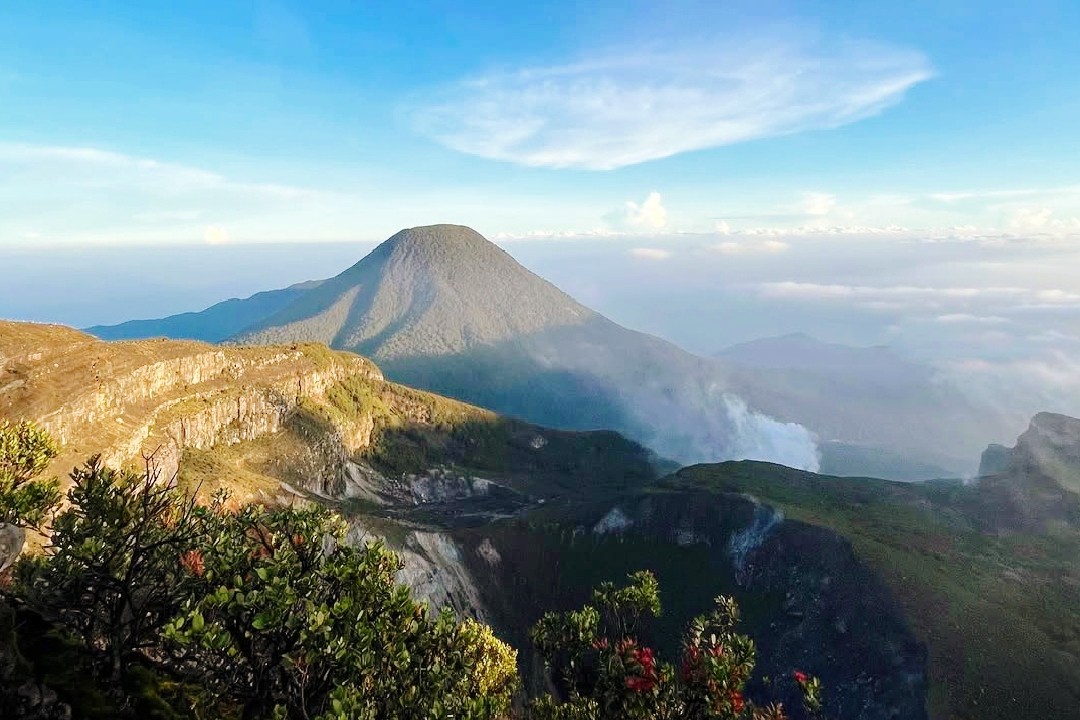 Jalur Pendakian Gunung Gede Pangrango Ditutup